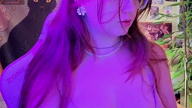 Sienna-Cow online show from April 23, 6:42 pm