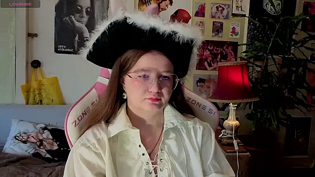 Sienna-Cow online show from October 2, 11:46 am