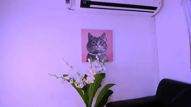 Snapshot of nahomy_ryans chatting on October 26, 2:01 am nahomy ryans online show from October 26, 2:01 am