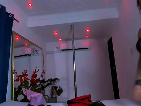 Snapshot of nahomy_ryans chatting on November 19, 9:26 pm nahomy ryans online show from November 19, 9:26 pm