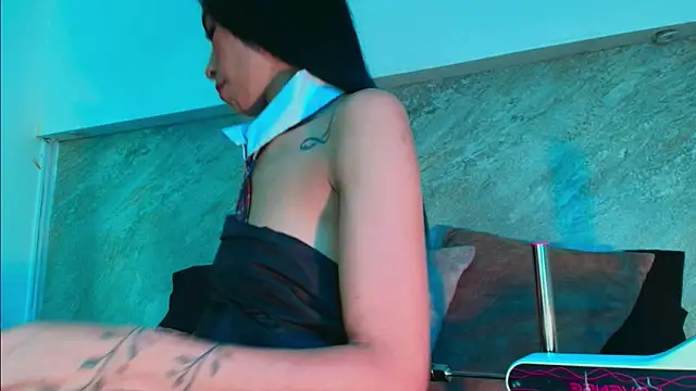 Snapshot of Dixie_grey1 chatting on January 14, 3:15 pm Dixie grey1 online show from January 14, 3:15 pm