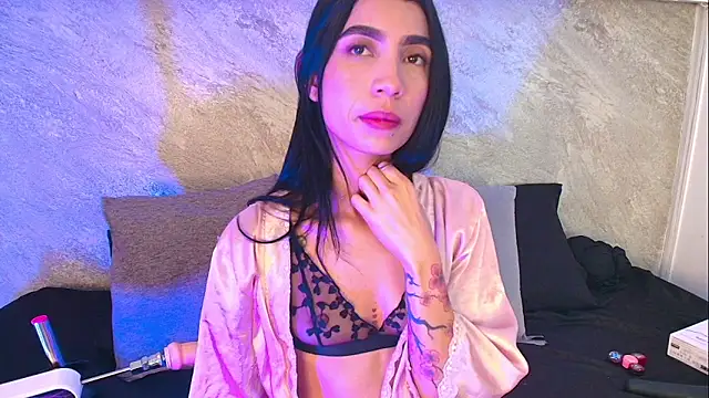 Snapshot of Dixie_grey1 chatting on October 28, 2:49 pm Dixie grey1 online show from October 28, 2:49 pm