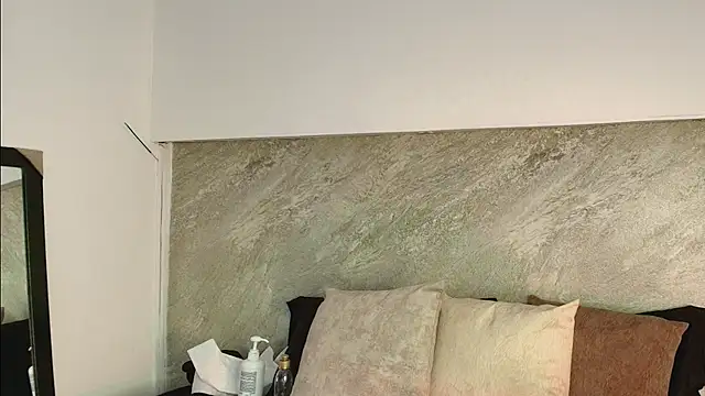 Snapshot of Dixie_grey1 chatting on November 22, 2:05 pm Dixie grey1 online show from November 22, 2:05 pm