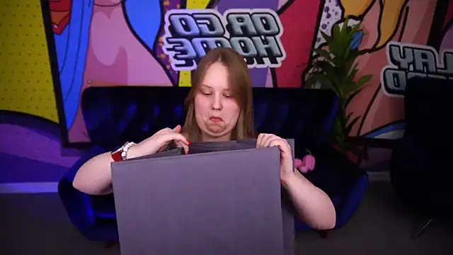 CrystallPaws online show from November 4, 8:12 pm