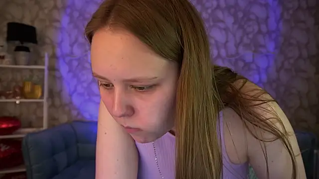 CrystallPaws online show from April 11, 5:59 am