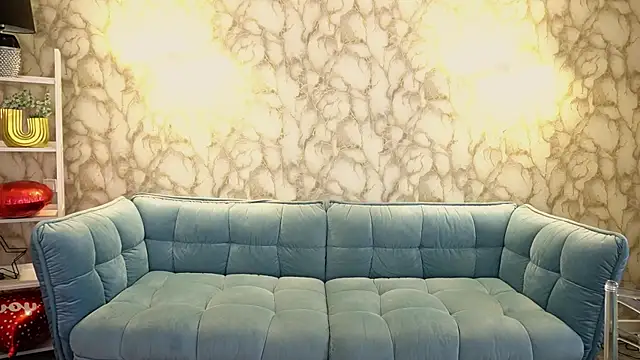 CrystallPaws online show from April 2, 5:58 am