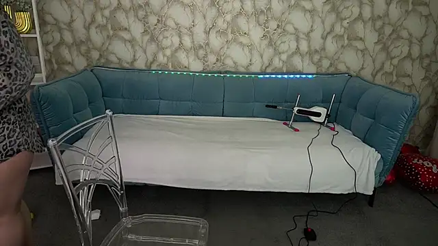 CrystallPaws online show from March 25, 6:57 am