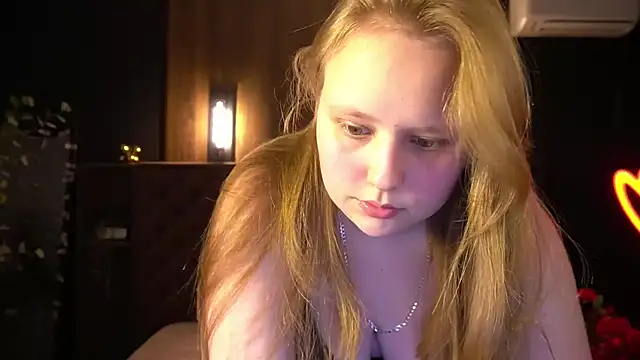 CrystallPaws online show from May 17, 5:40 am