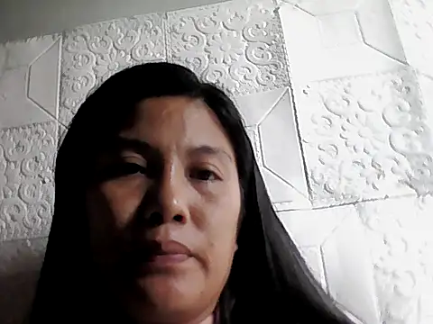 Uniquebeauty32 online show from June 8, 8:59 am