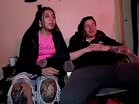 Snapshot of saenzjulieta1 chatting on September 25, 1:11 am saenzjulieta1 online show from September 25, 1:11 am