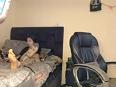 Snapshot of saenzjulieta1 chatting on October 15, 5:21 pm saenzjulieta1 online show from October 15, 5:21 pm