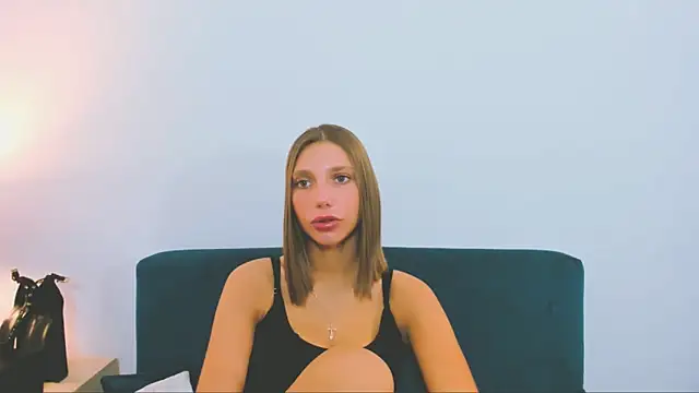 EmmaGorgeous online show from December 22, 7:03 pm