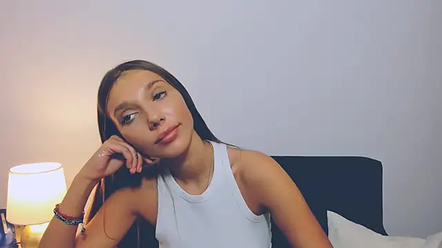 EmmaGorgeous online show from October 9, 6:19 pm