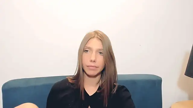 EmmaGorgeous online show from March 7, 6:02 pm