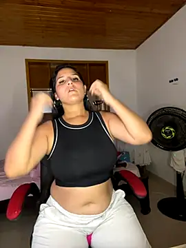 Alina0 online show from November 18, 5:05 pm