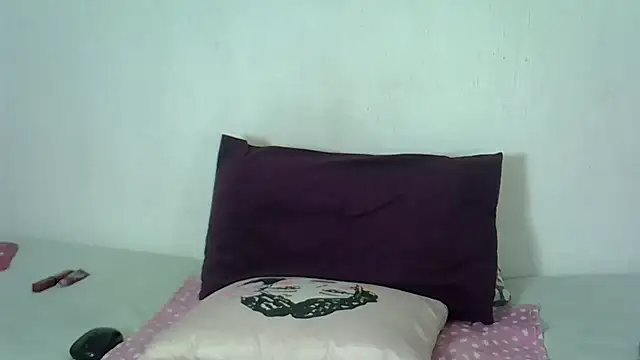 HotSexxy12 online show from November 18, 8:12 pm