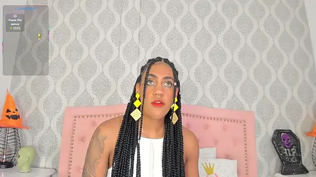 Snapshot of OnlyGia chatting on October 30, 7:44 pm OnlyGia online show from October 30, 7:44 pm