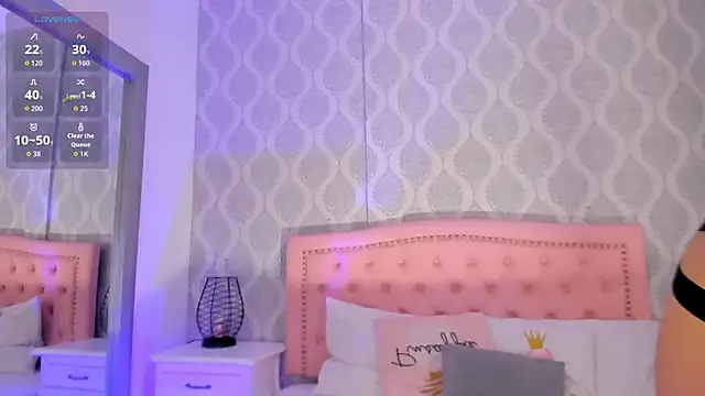 Snapshot of OnlyGia chatting on October 20, 8:09 pm OnlyGia online show from October 20, 8:09 pm