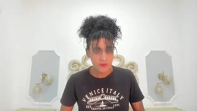 Snapshot of OnlyGia chatting on January 17, 10:35 pm OnlyGia online show from January 17, 10:35 pm