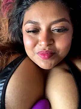 Snapshot of Hela_Collins chatting on November 30, 10:32 pm Hela Collins online show from November 30, 10:32 pm