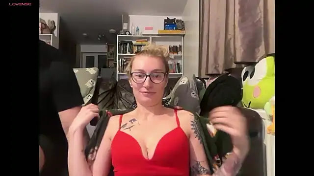 harleyblair online show from November 24, 11:16 pm