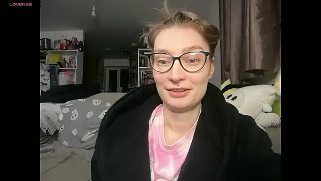 harleyblair online show from April 1, 10:07 pm