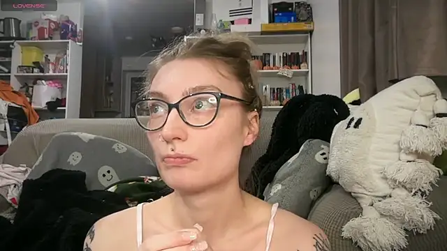 harleyblair online show from March 19, 9:26 pm