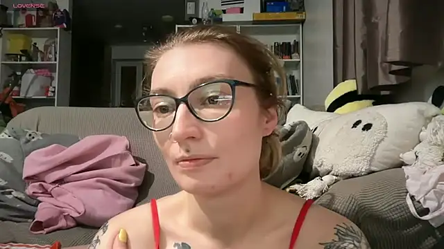 harleyblair online show from March 24, 11:05 pm