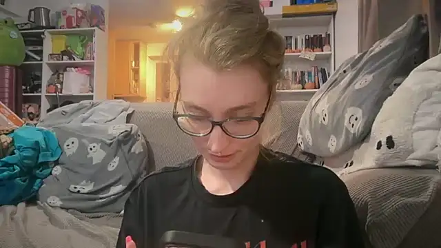 harleyblair online show from May 12, 10:05 pm