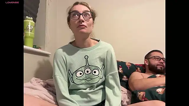 harleyblair online show from December 4, 11:15 pm