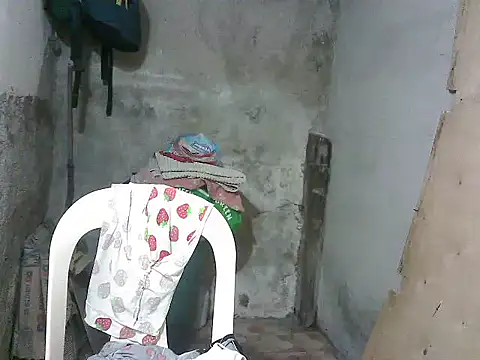 Snapshot of lady_helen00 chatting on June 18, 11:48 am lady helen00 online show from June 18, 11:48 am