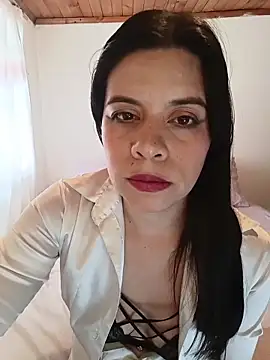 Snapshot of JenniferLegs chatting on December 18, 2:21 pm JenniferLegs online show from December 18, 2:21 pm