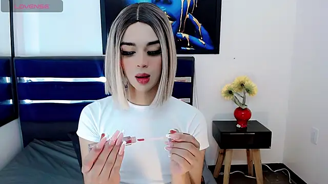 HANNAH BACKERS online show from September 15, 7:47 pm