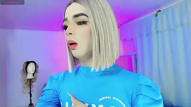 HANNAH BACKERS online show from November 30, 5:30 am