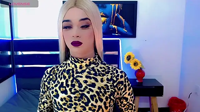 HANNAH BACKERS online show from September 22, 7:31 pm