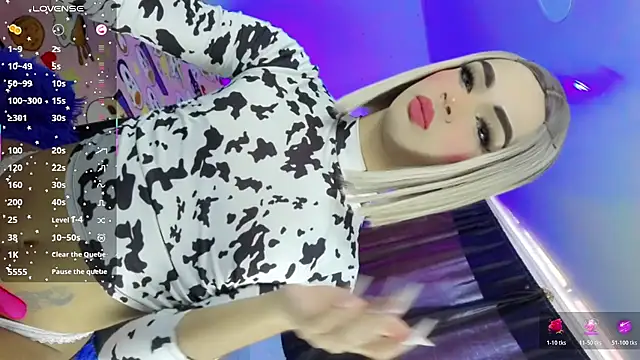 HANNAH BACKERS online show from December 5, 2:59 pm