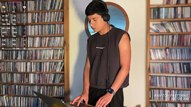 Snapshot of jim_dj chatting on July 24, 6:04 pm jim dj online show from July 24, 6:04 pm