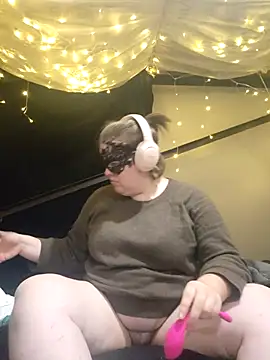 VeiledMuse online show from November 10, 2:16 am