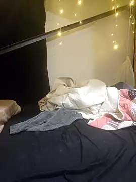 VeiledMuse online show from October 28, 1:17 am