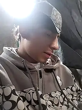 Tussi-amor online show from January 16, 1:04 pm