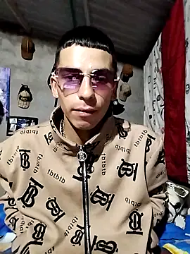 Tussi-amor online show from September 15, 3:40 am