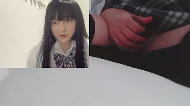 Snapshot of Mia032 chatting on December 2, 2:41 pm Mia032 online show from December 2, 2:41 pm