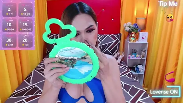 Snapshot of XxTsCarmellaHUGECOCKxX chatting on May 18, 6:56 pm XxTsCarmellaHUGECOCKxX online show from May 18, 6:56 pm