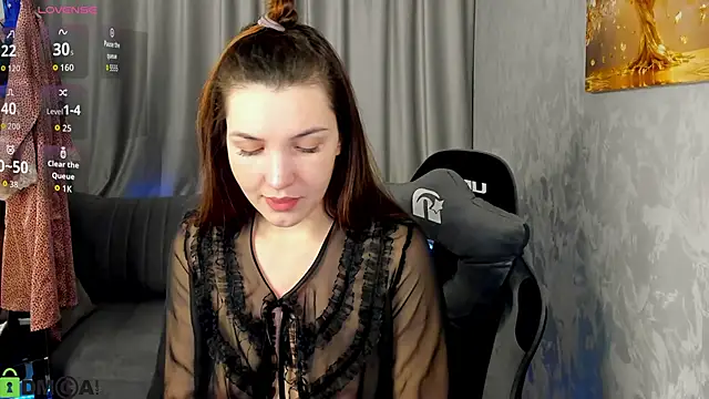 MalvinaDream online show from December 14, 1:23 am