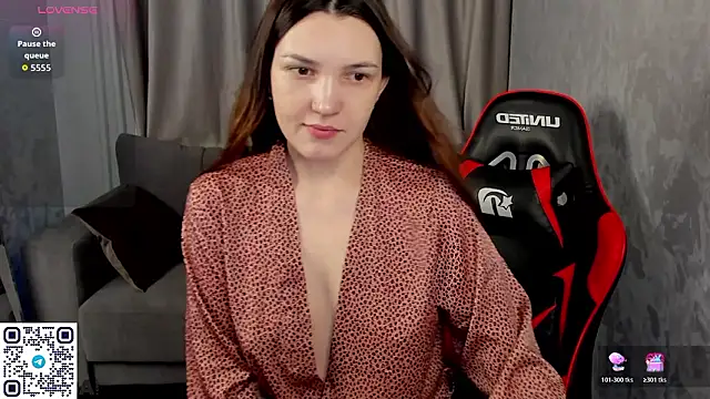 Snapshot of MalvinaDream chatting on February 27, 1:28 am MalvinaDream online show from February 27, 1:28 am