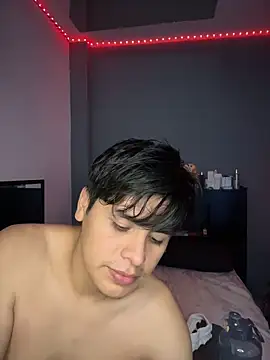 Kailertwink online show from March 13, 4:17 am