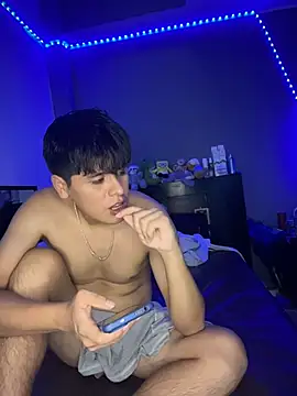 Kailertwink online show from April 8, 3:19 am