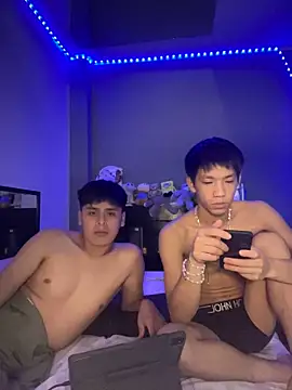 Kailertwink online show from May 3, 2:16 am