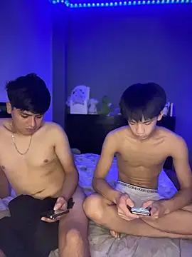 Kailertwink online show from February 12, 2:39 pm
