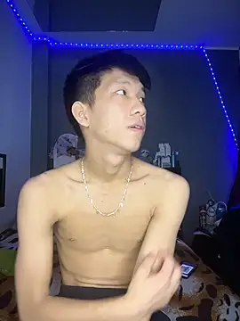 Kailertwink online show from April 19, 11:07 pm